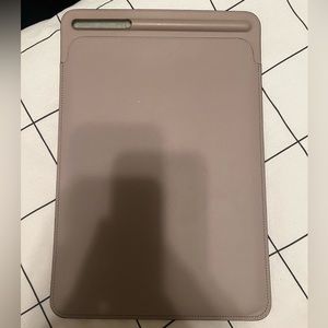 Apple iPad leather sleeve